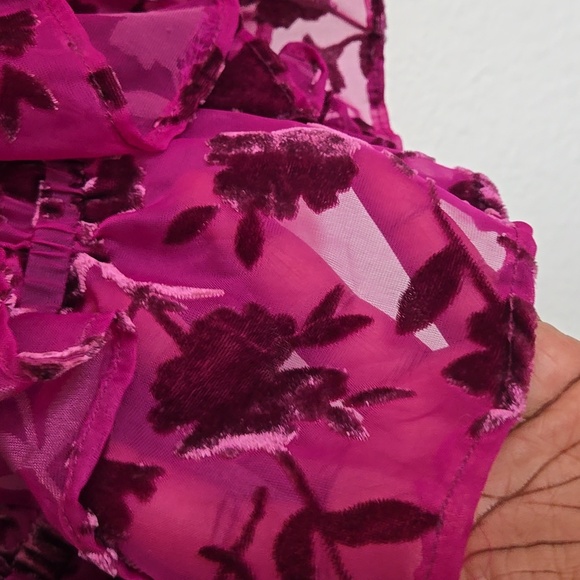 Forever 21 Magenta Pink Crushed Velvet Flutter Sleeve Blouse with Tie Back S - Picture 7 of 7